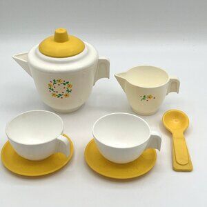 Vintage‎ 1982 Fisher-Price Tea Set #681 Fun with Food White Yellow Flowers 8 pcs